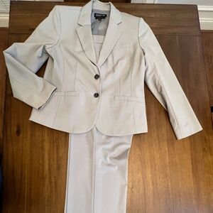 ✨Light gray Business Suit – Blazer & Pants✨